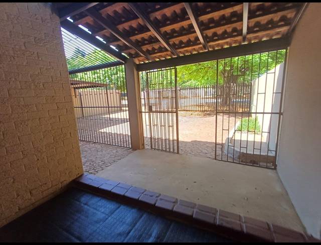 2 BEDROOM APARTMENT SOLD IN THREE RIVERS